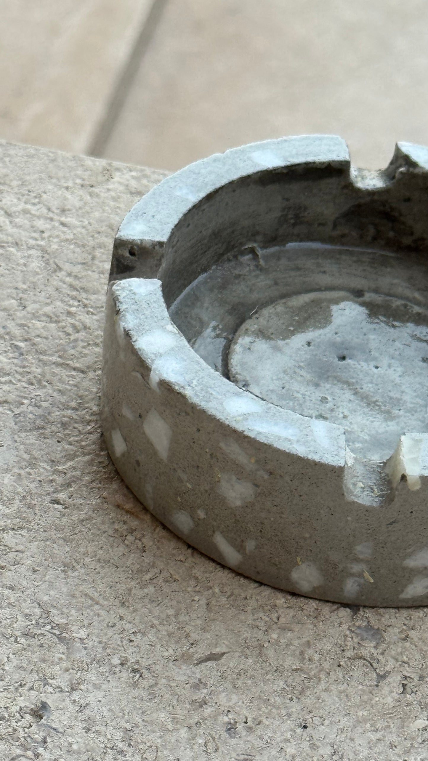 Round Ashtray