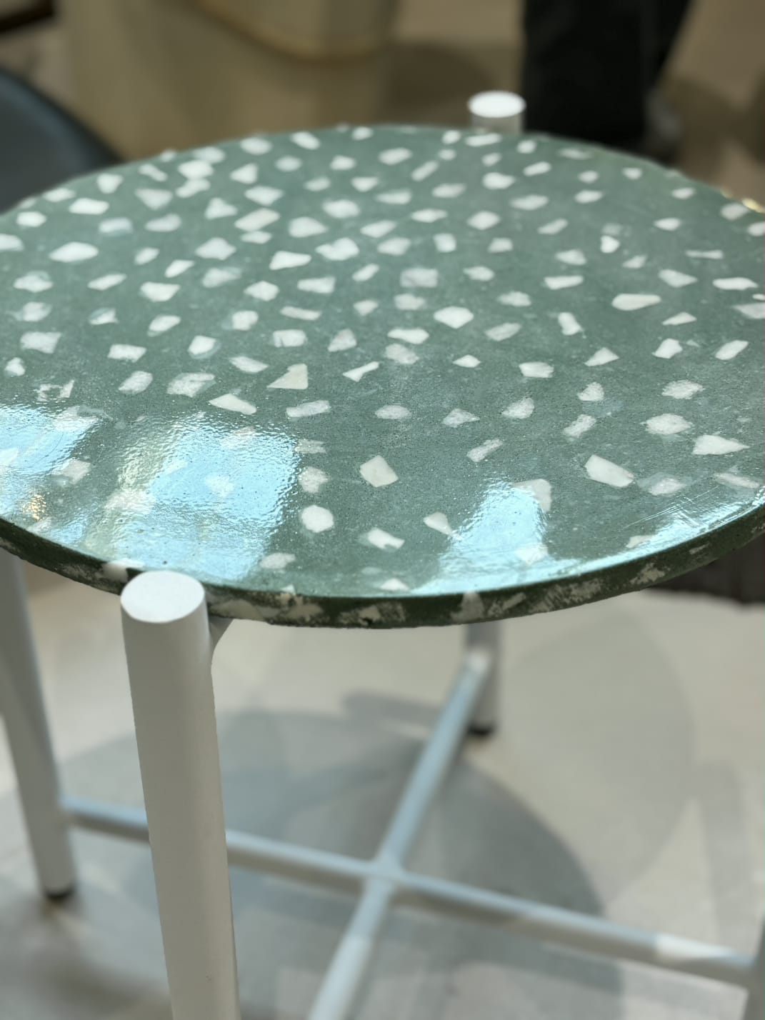 Forma Side table
